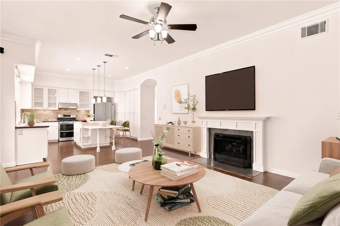 82 Winslow, Irvine, California, 92620