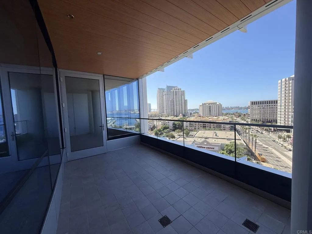 888 W E Street 1203, San Diego, California, 92101