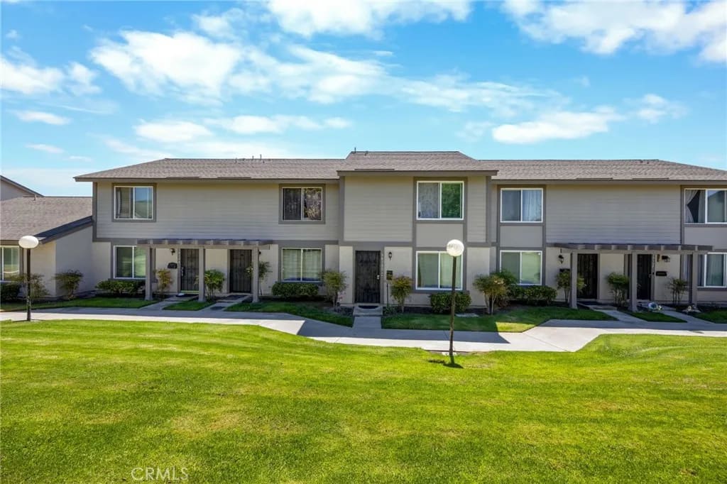 3010 Bradford D, Santa Ana, California, 92707