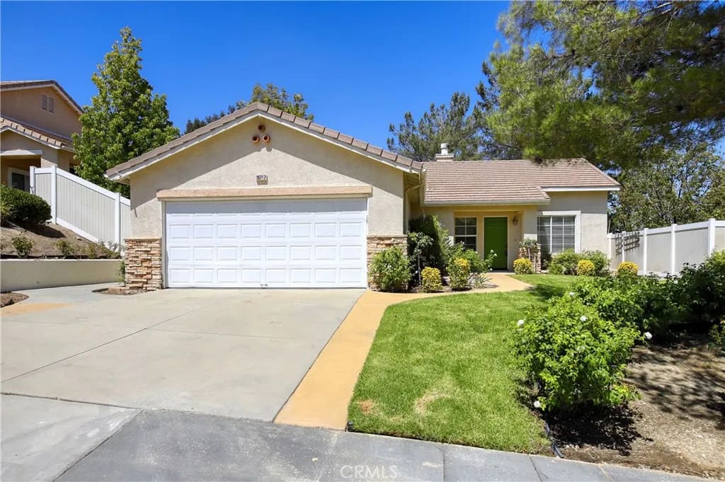 19707 Skyview Court, Canyon Country, California, 91351