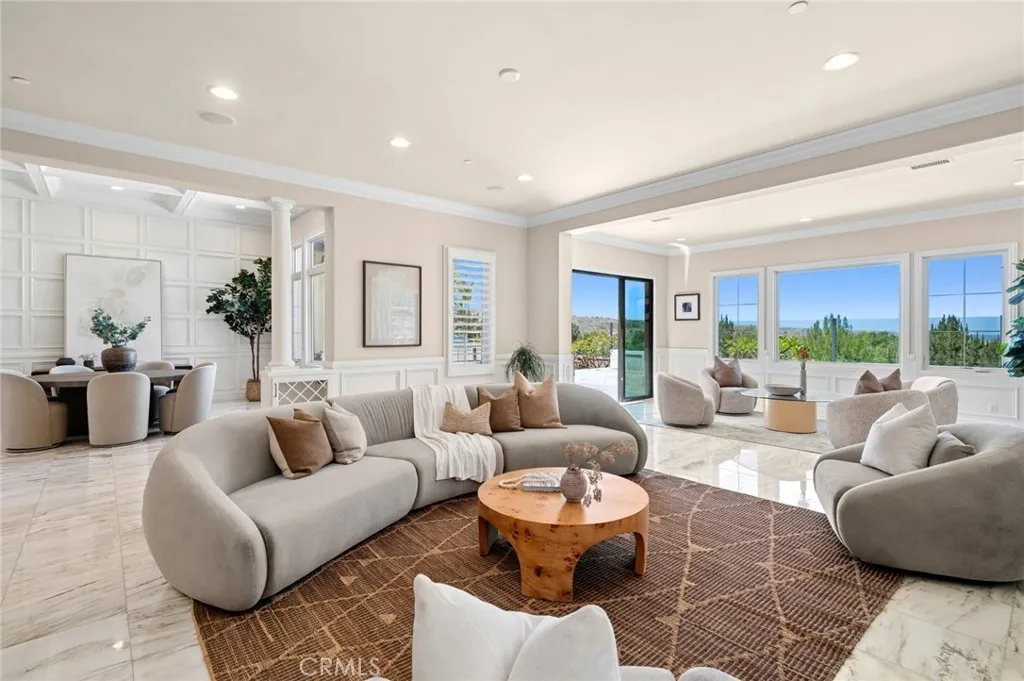111 Shady Arbor, Irvine, California, 92618