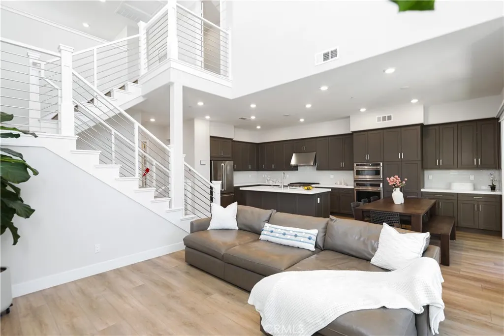 109 Glance, Irvine, California, 92618