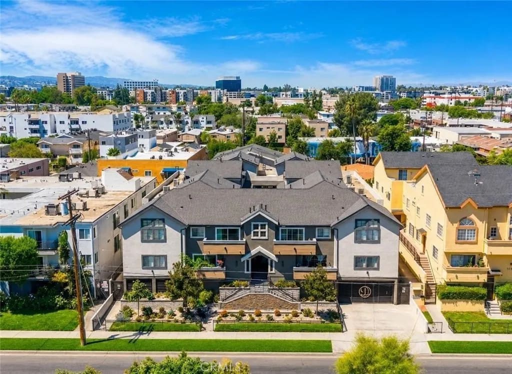 5325 Denny, Los Angeles, California, 91601
