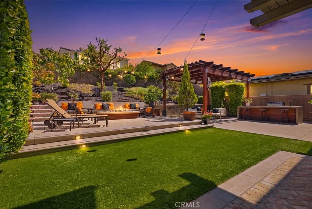 6 Intriga Court, Rancho Mission Viejo, California, 92694