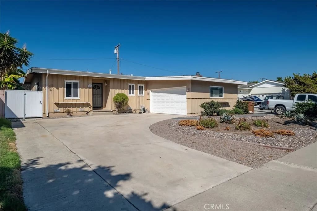 1615 W Hill Avenue, Fullerton, California, 92833