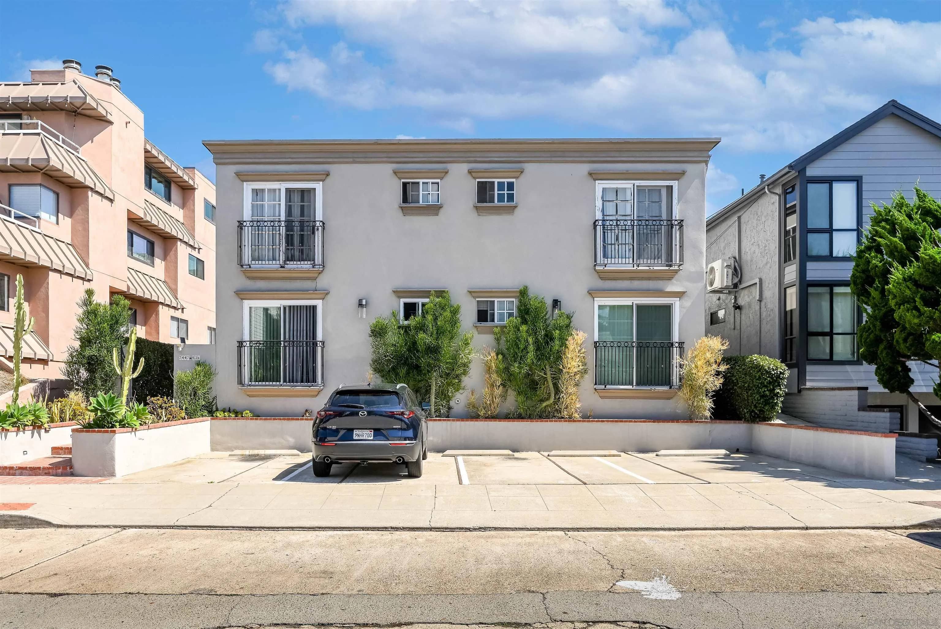 7447 Herschel, San Diego, California, 92037