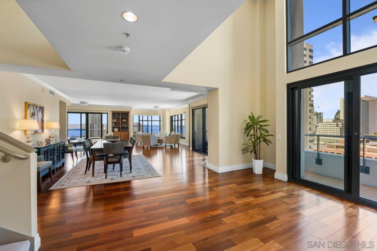 645 Front St 2002, San Diego, California, 92101