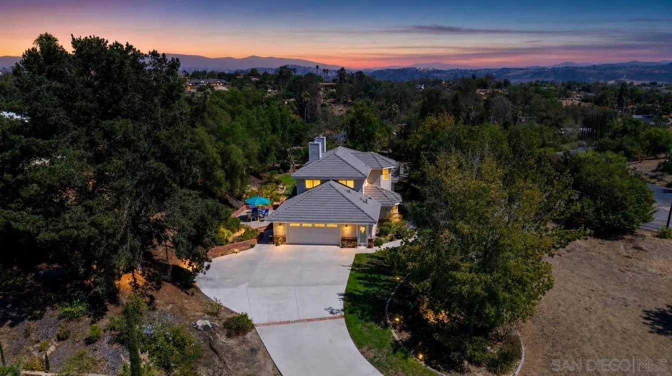 1474 Via Encinos, Fallbrook, California, 92028