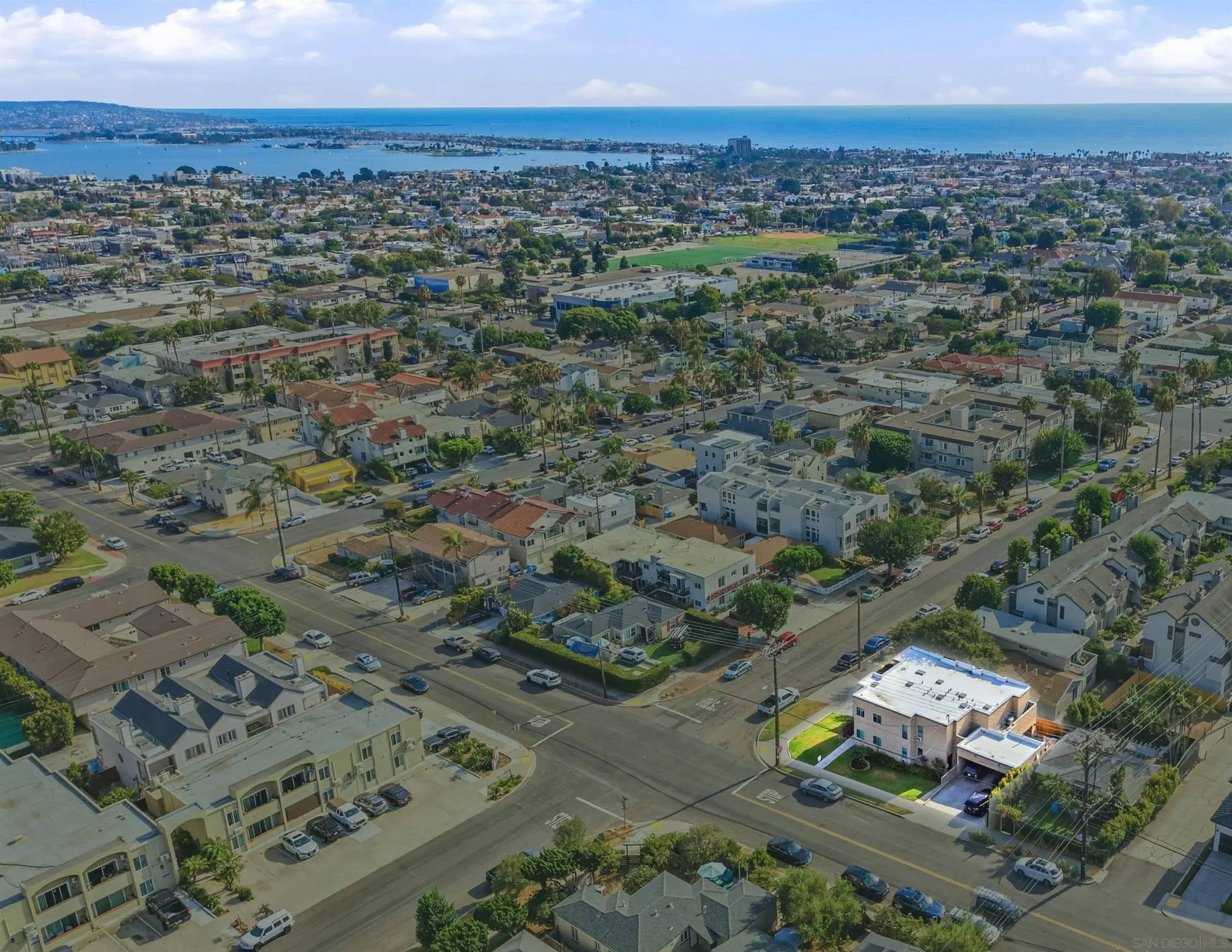 1676 Chalcedony St, San Diego, California, 92109