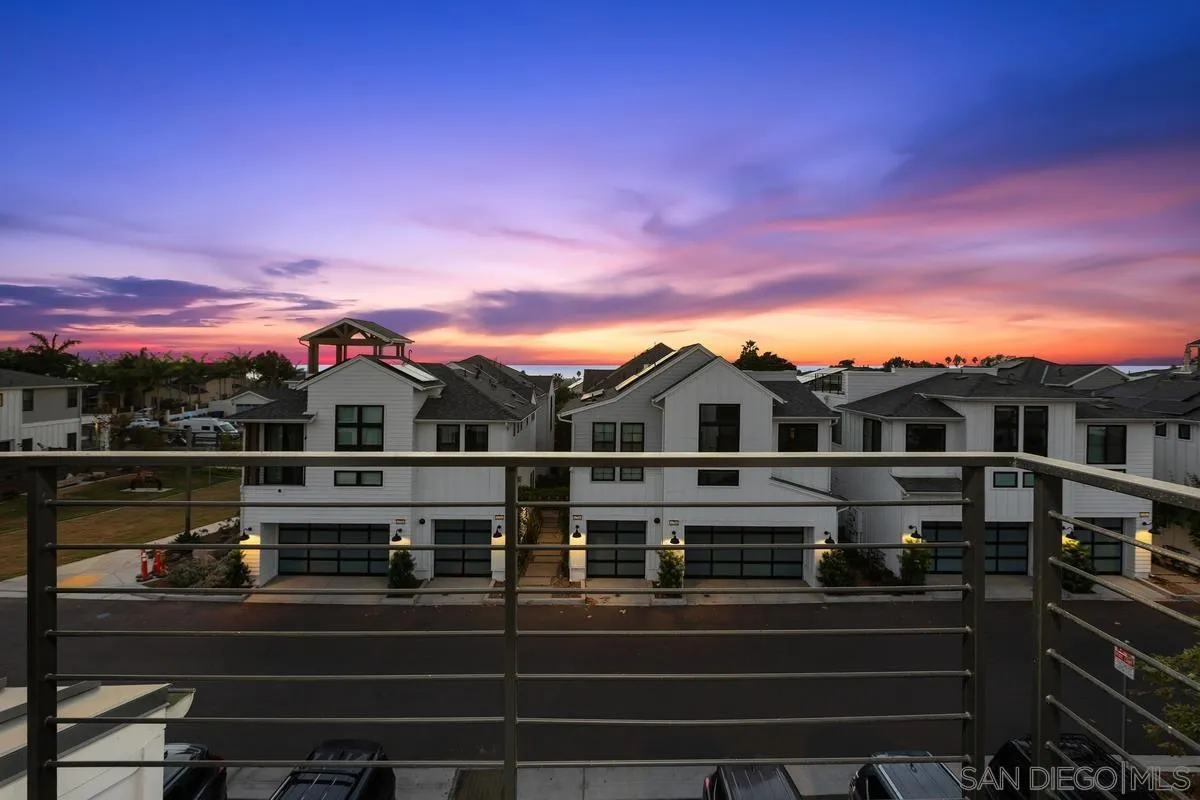1600 San Remo Pl 104, Encinitas, California, 92024