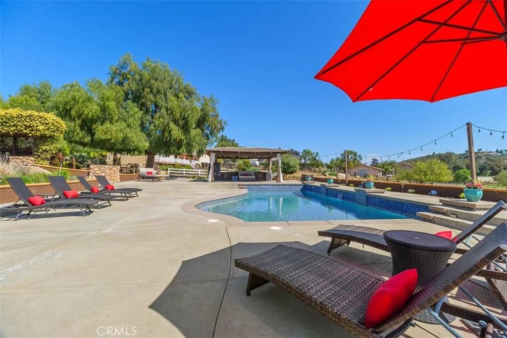 19315 Avenida Cordoba, Murrieta, California, 92562