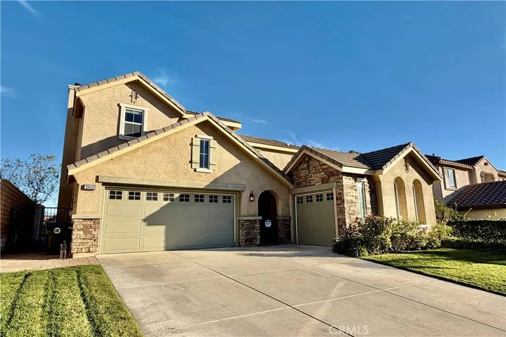 28410 Agajanian, Saugus, California, 91390
