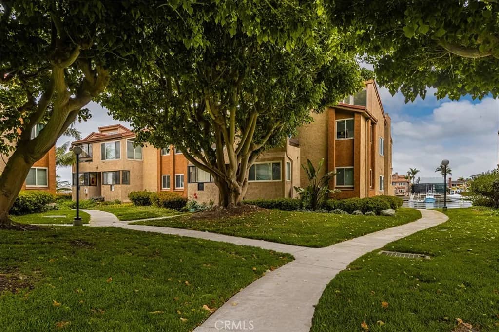 17110 Bluewater Lane, Huntington Beach, California, 92649