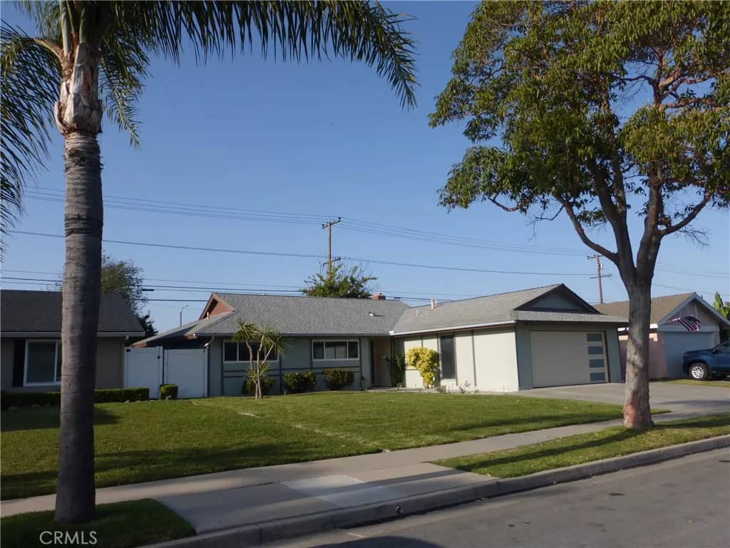 8881 Albatross Dr, Huntington Beach, California, 92646