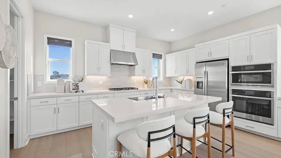 812 Sonia, Irvine, California, 92618