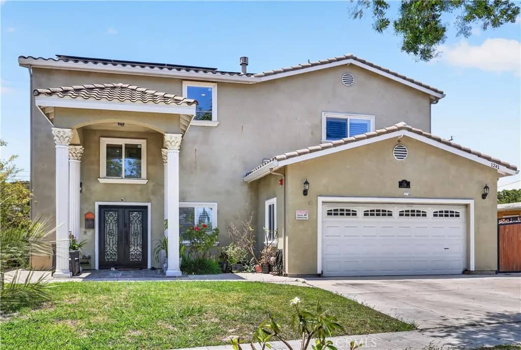 1241 N Studebaker, Long Beach, California, 90815