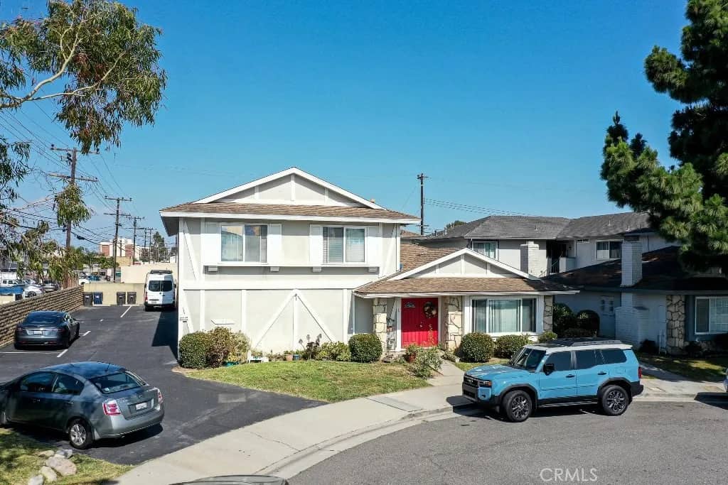 17882 Baron Circle, Huntington Beach, California, 92647