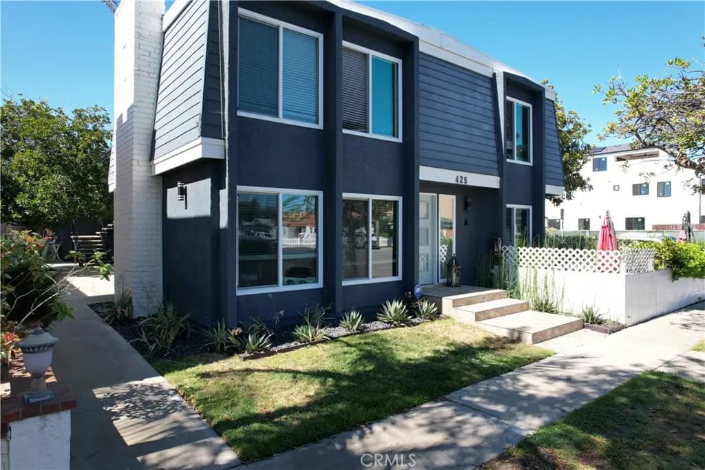 425 15th, Huntington Beach, California, 92648
