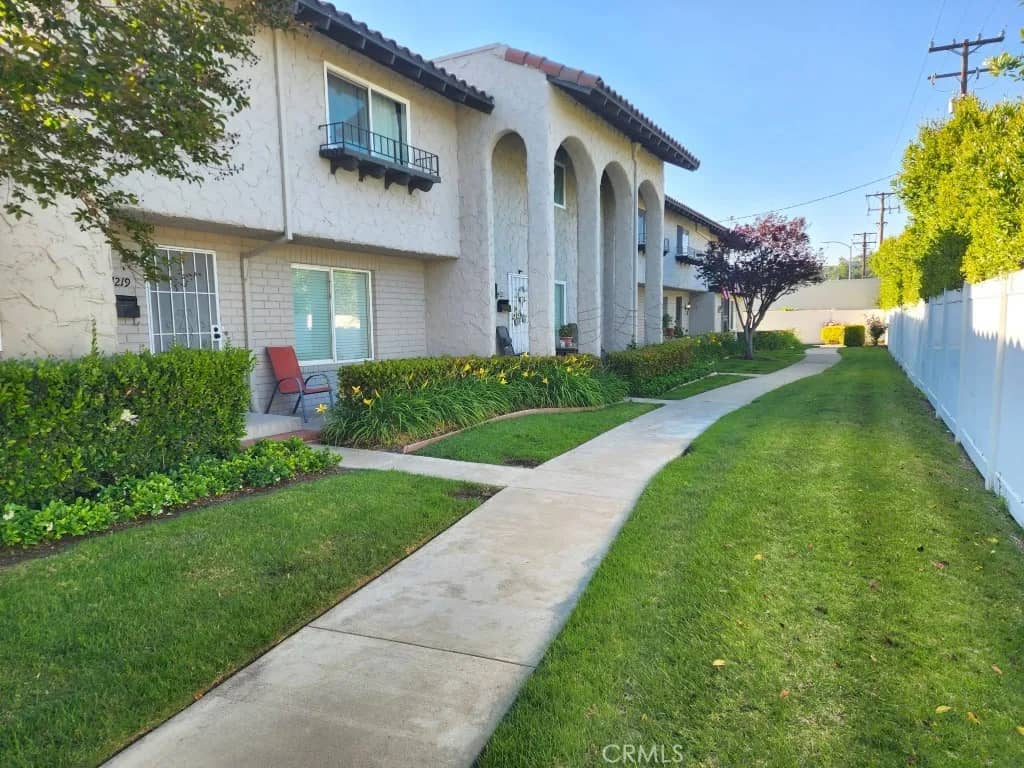 24223 La Glorita Circle, Newhall, California, 91321