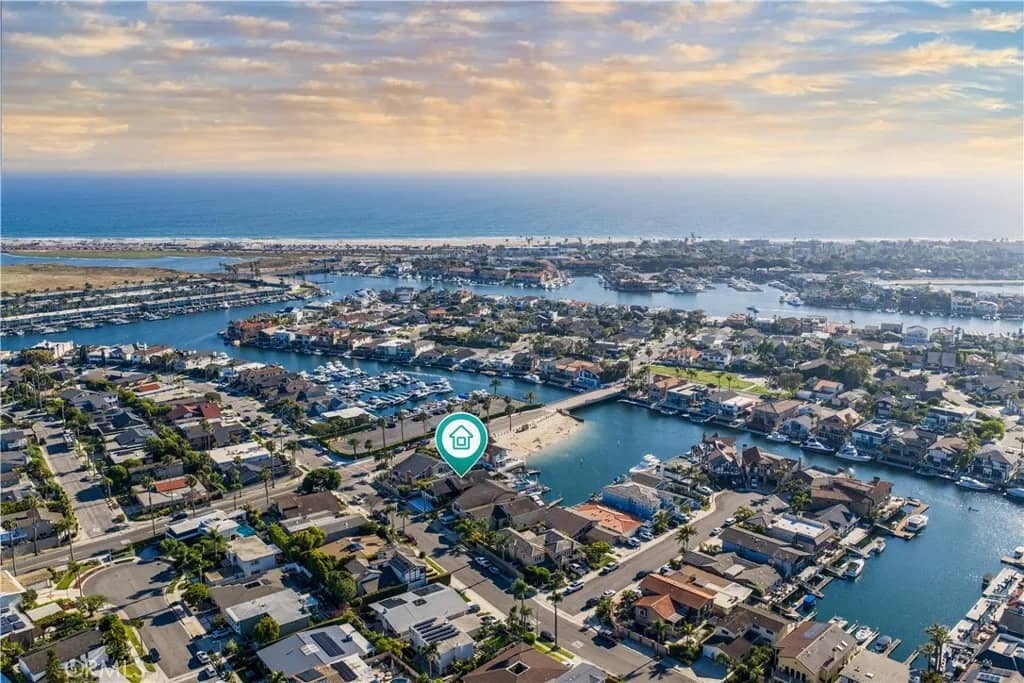 16861 Edgewater, Huntington Beach, California, 92649