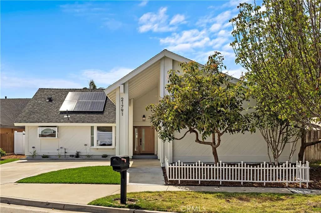21791 Summerwind, Huntington Beach, California, 92646
