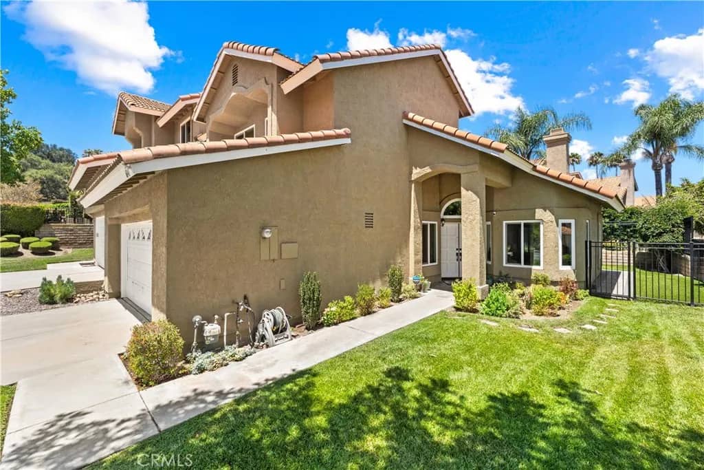 6041 E Queens Drive, Anaheim Hills, California, 92807