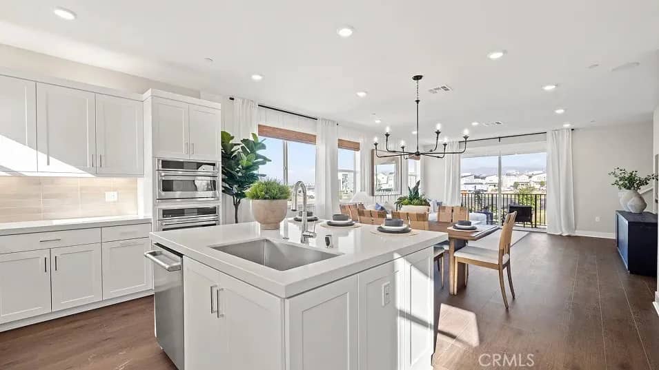 817 Sonia, Irvine, California, 92618