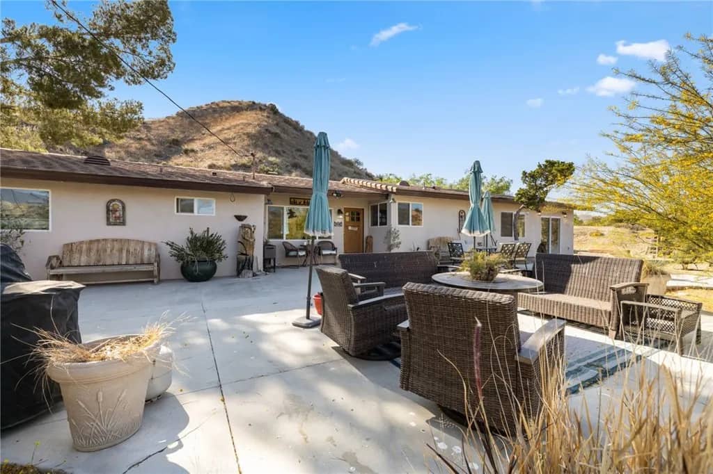30325 N Brandywine Canyon, Canyon Country, California, 91351