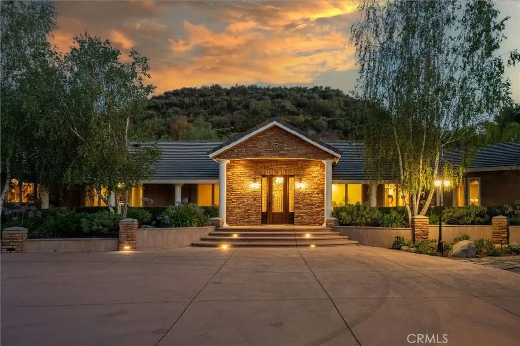 26631 Loop Avenue, Canyon Country, California, 91387