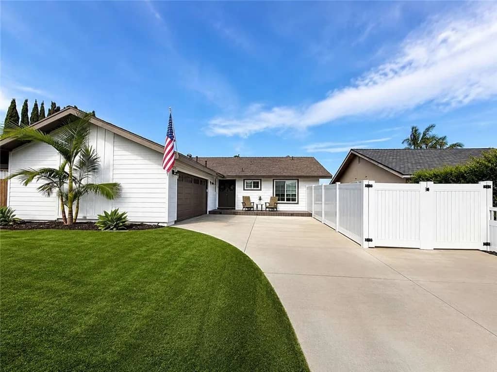 24321 Encorvado Lane, Mission Viejo, California, 92691