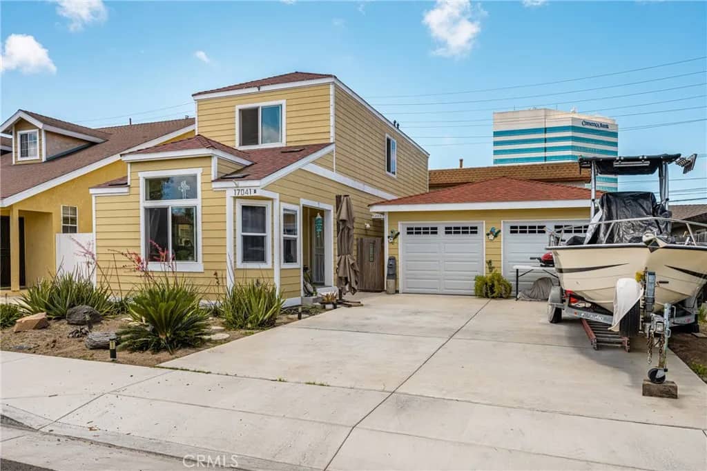 17041 B Lane, Huntington Beach, California, 92647