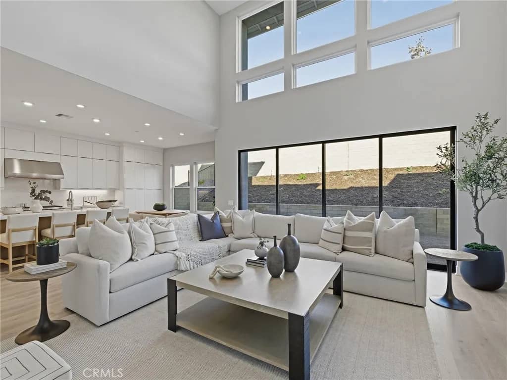 125 Apron, Irvine, California, 92618