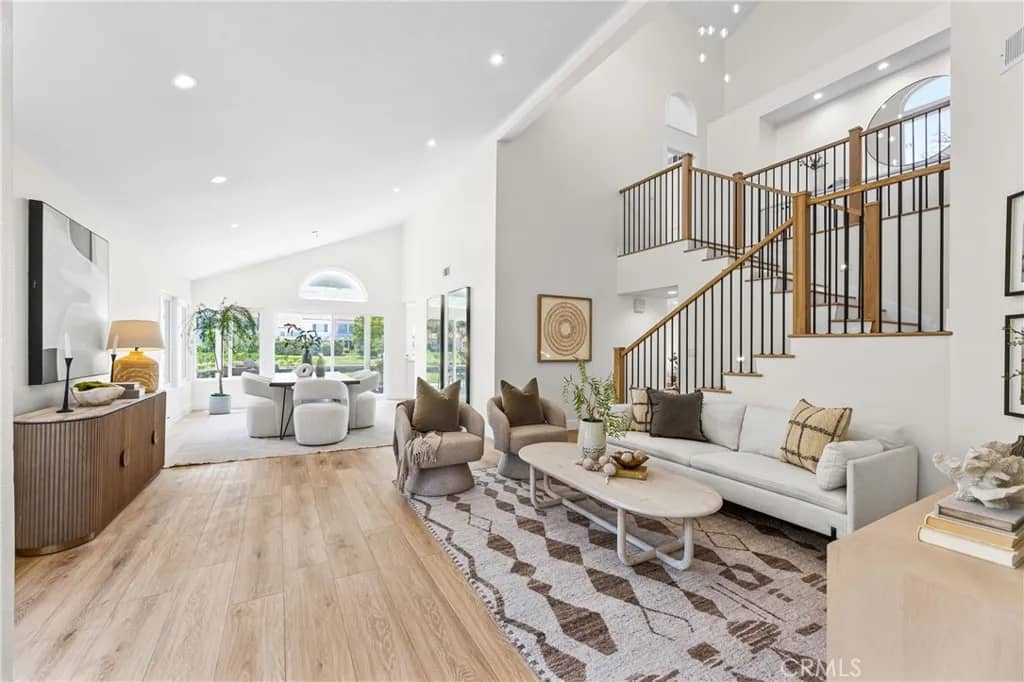 8 Del Rey 17, Irvine, California, 92612