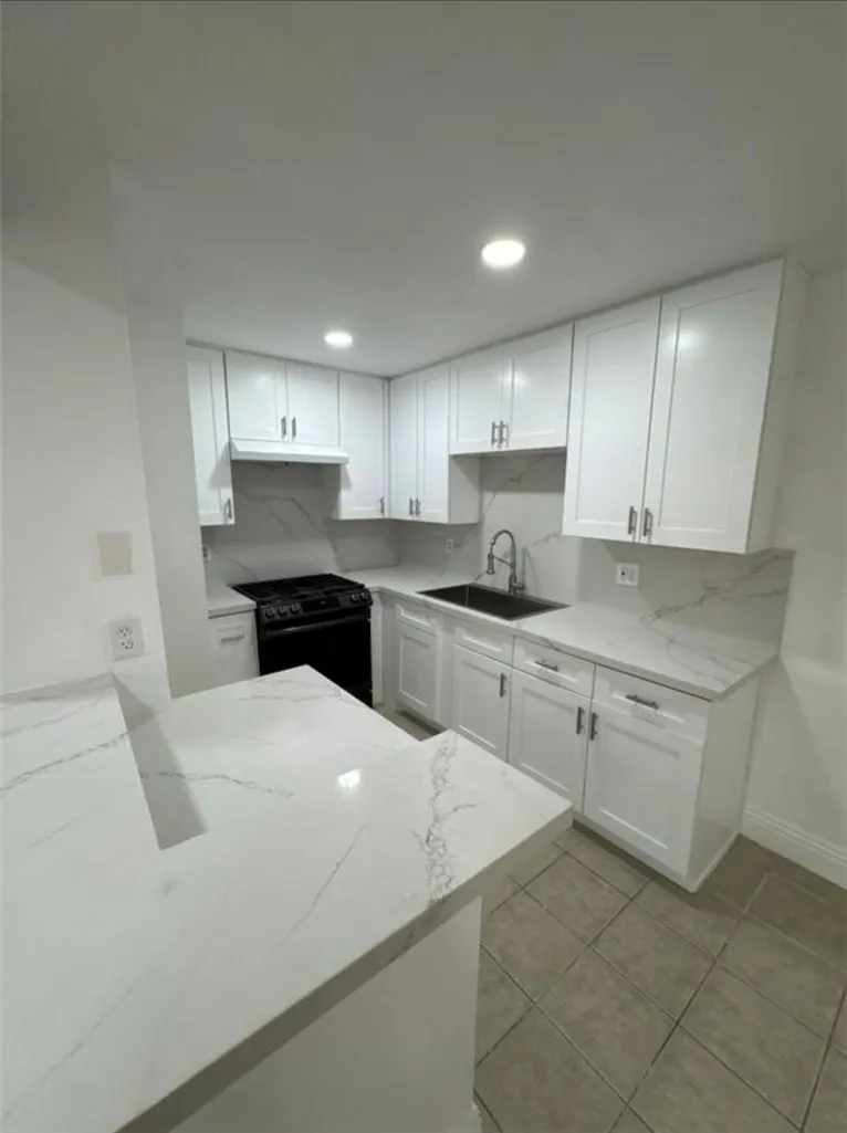 1101 W Macarthur 301, Santa Ana, California, 92707