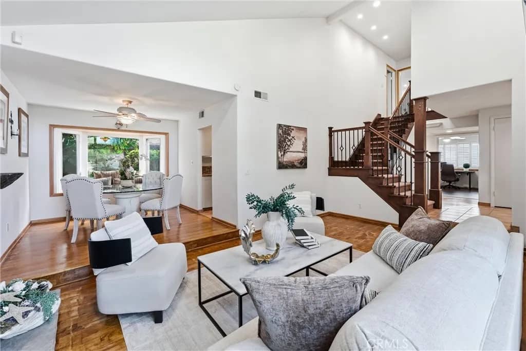5872 Meadowbrook Drive, Huntington Beach, California, 92649