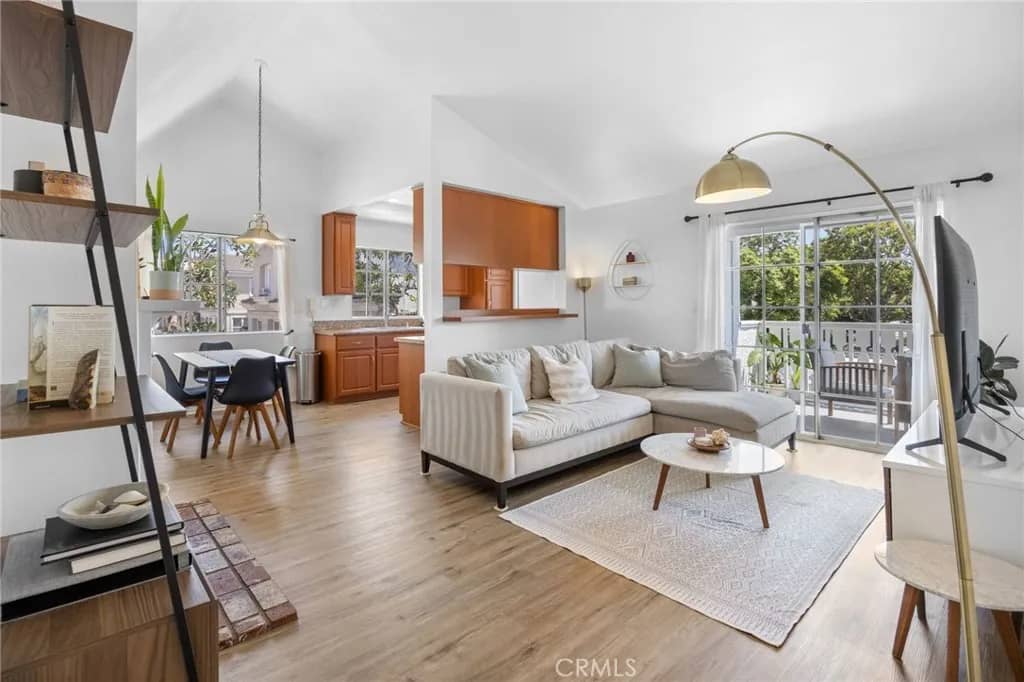 7841 Essex Drive 202, Huntington Beach, California, 92648