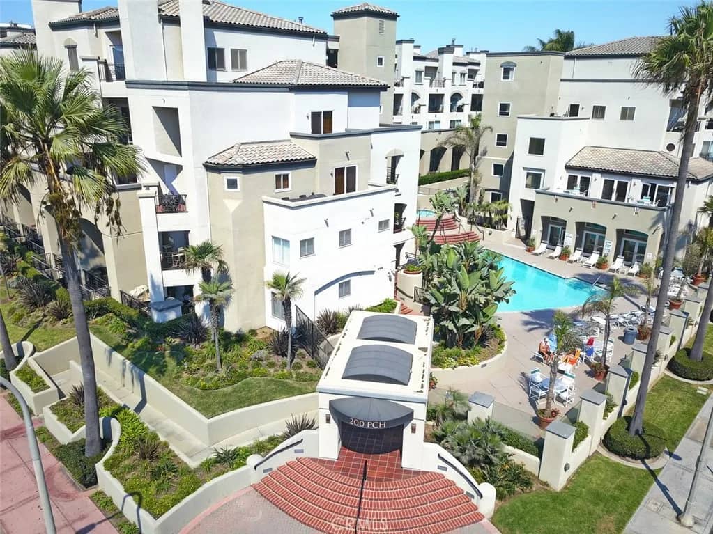 200 Pacific Coast Highway 329, Huntington Beach, California, 92648