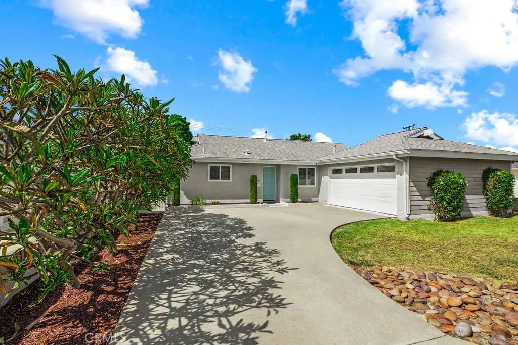 8181 Holland Drive, Huntington Beach, California, 92647