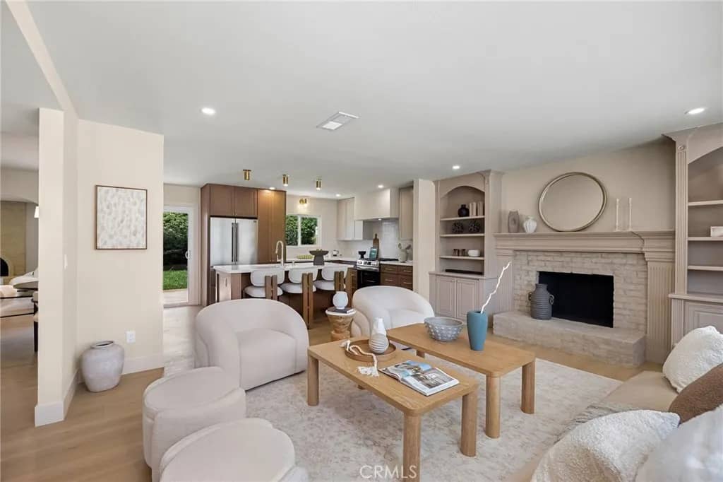 17571 Wrightwood, Huntington Beach, California, 92649