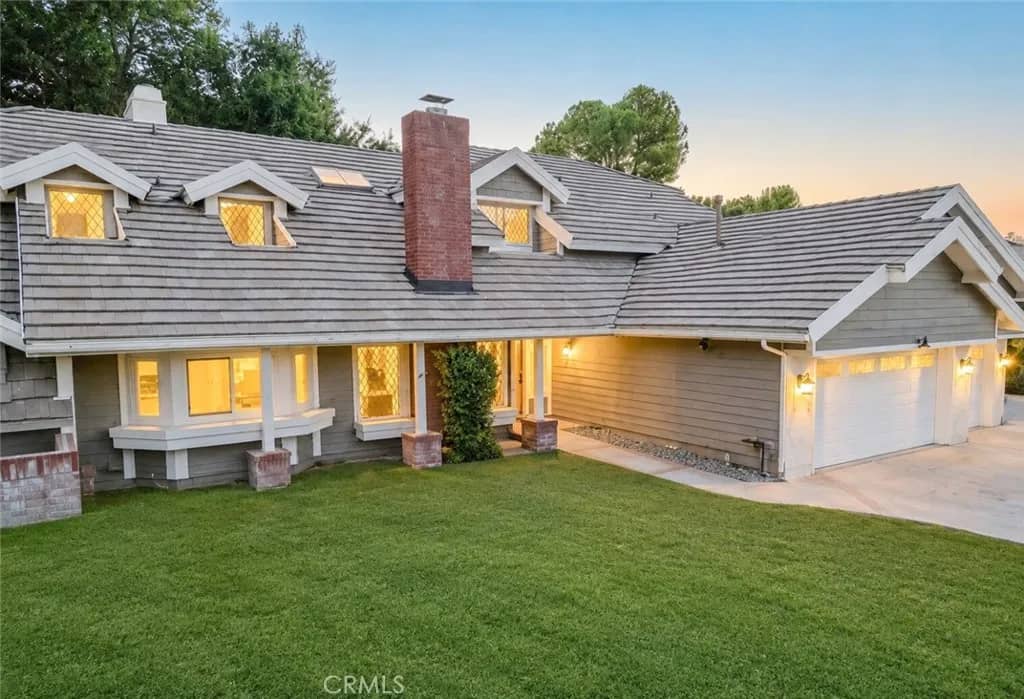 15604 Saddleback, Canyon Country, California, 91387