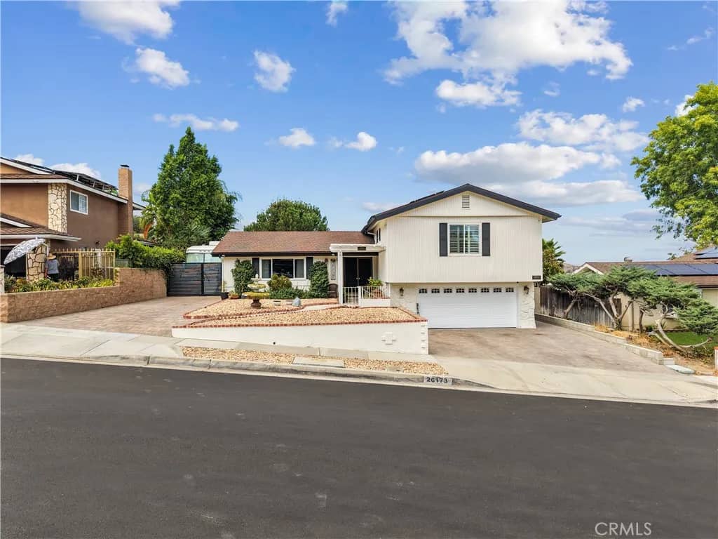 26173 Abdale, Newhall, California, 91321