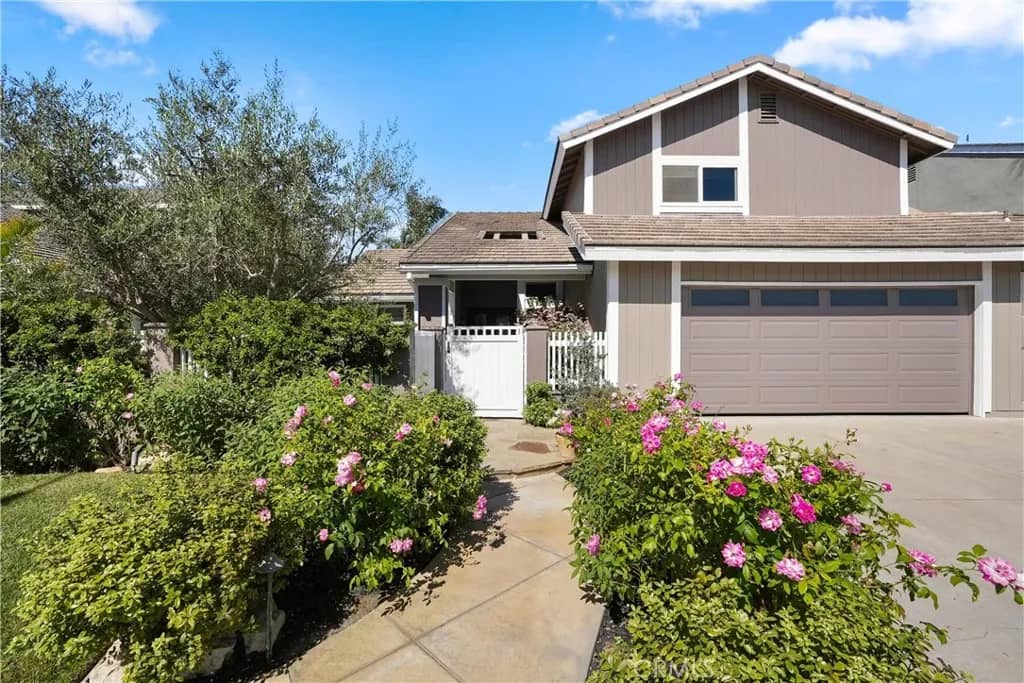 5771 Grimsby Drive, Huntington Beach, California, 92649