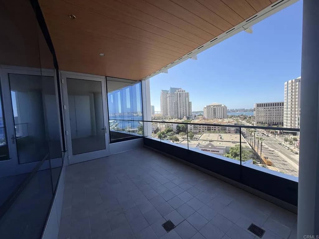 888 W E Street 1203, San Diego, California, 92101