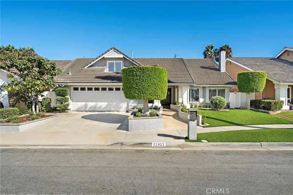 21902 Summerwind Lane, Huntington Beach, California, 92646