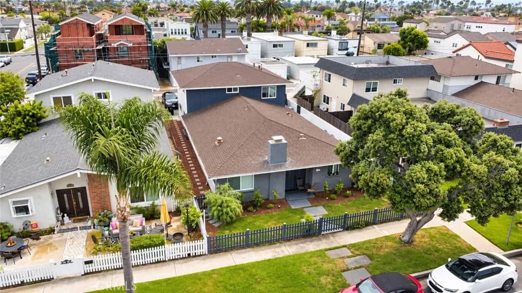 522 17th, Huntington Beach, California, 92648