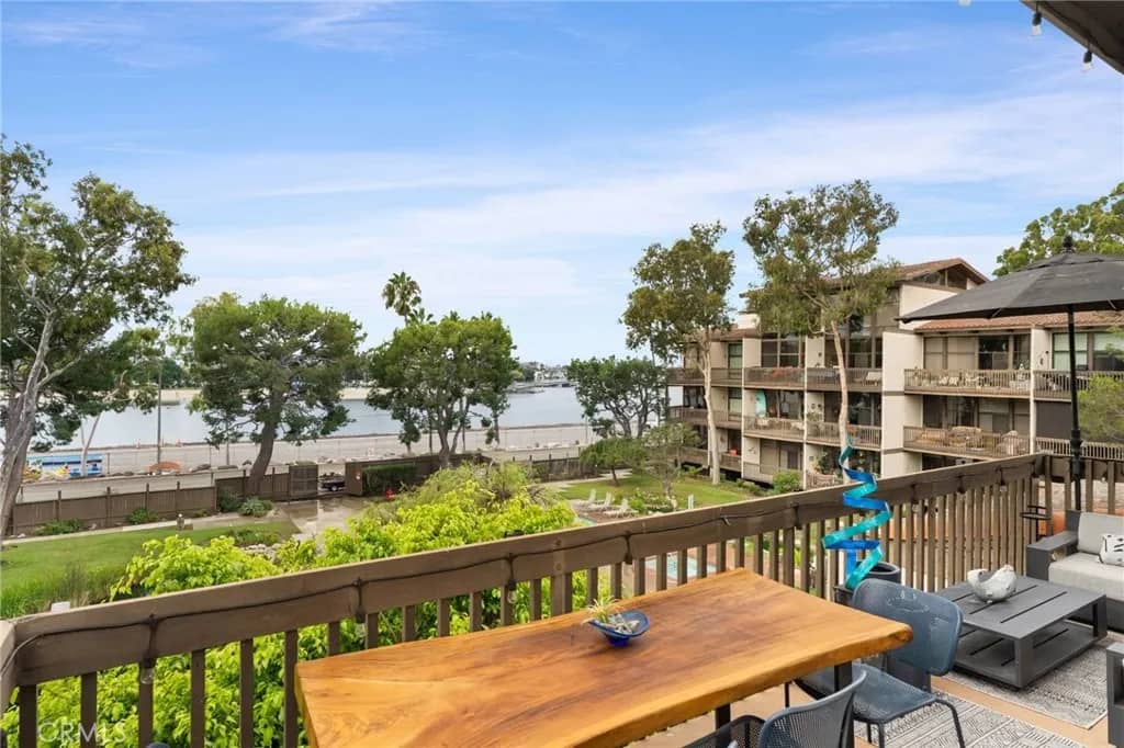 6326 Marina Pacifica Dr S, Long Beach, California, 90803
