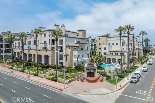 200 Pacific Coast Highway 149, Huntington Beach, California, 92648