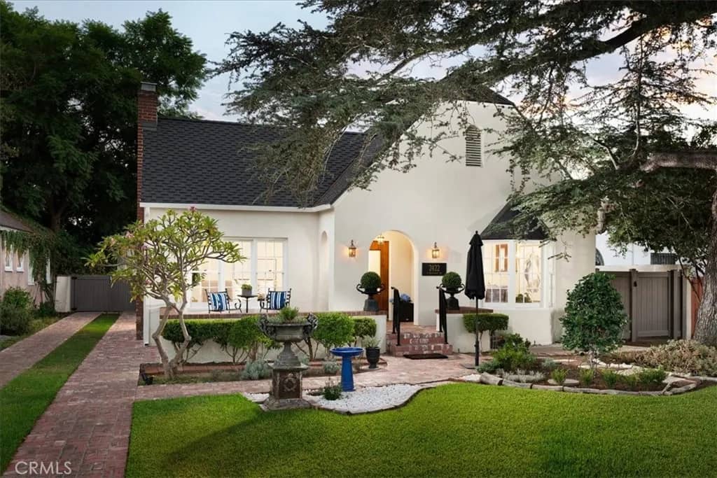 2422 N Heliotrope, Santa Ana, California, 92706