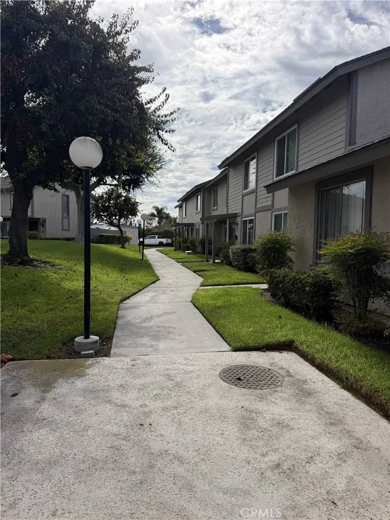 3080 Bradford E, Santa Ana, California, 92707