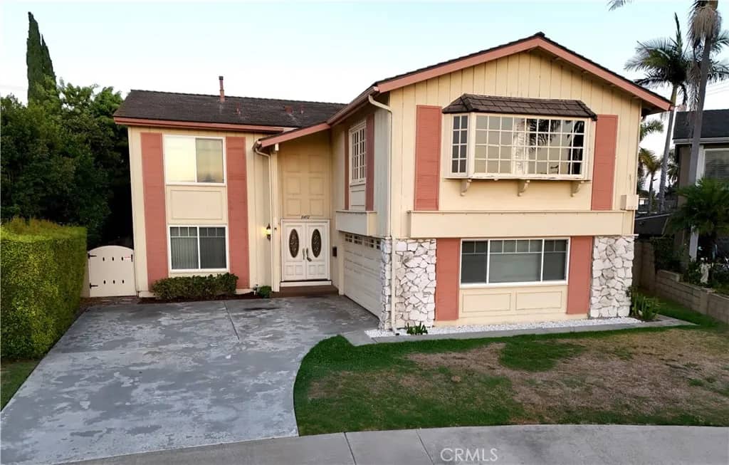 16452 Whittier Lane, Huntington Beach, California, 92647